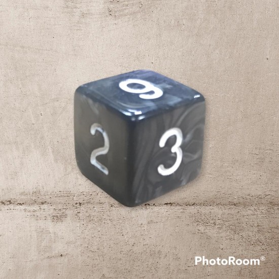 Single dice D6 BLACK/WHITE