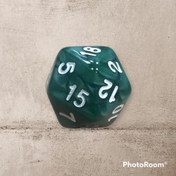 Single dice D20 GREEN/WHITE