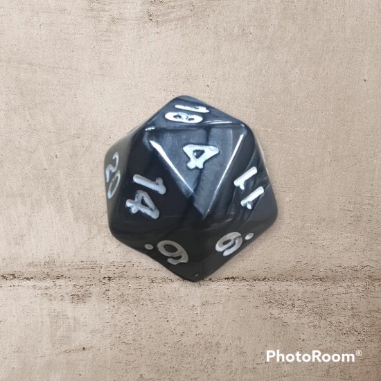 Single dice D20 BLACK/WHITE