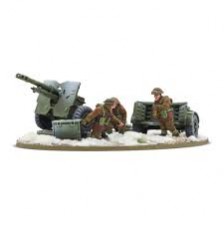 25-Pdr Light Howitzer with British Infantry (Winter) Crew